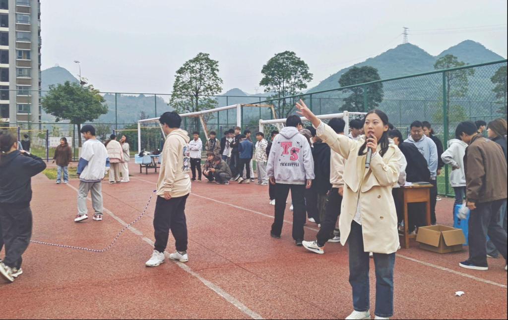 学院悦律花样跳俱乐部举办“青春无极限”跳绳比赛